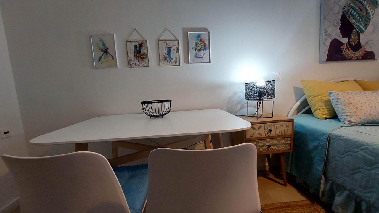 Nias Studio Apartment Perama  Exterior photo